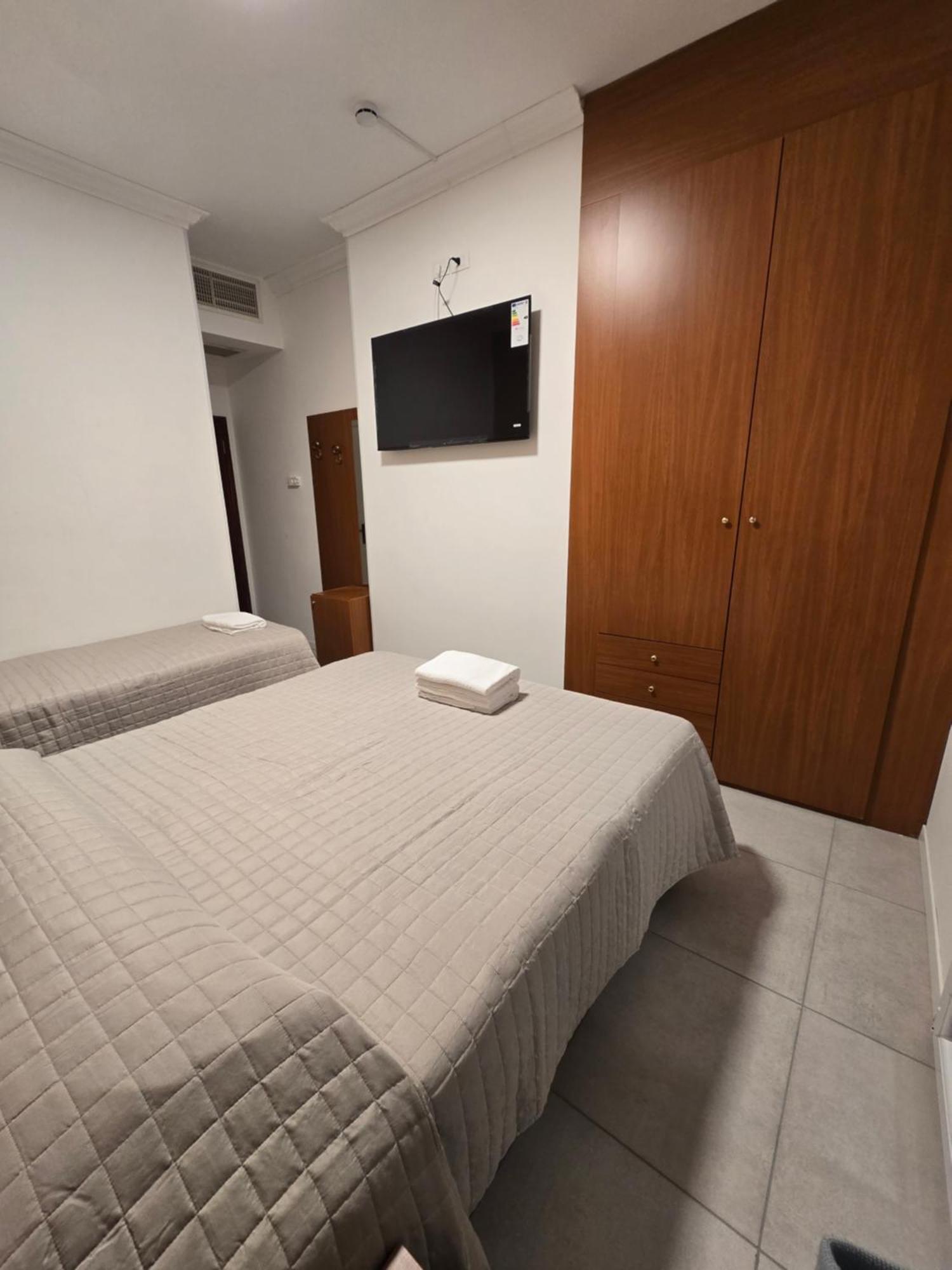 Hotel Helios Beach Milano Marittima Exterior photo