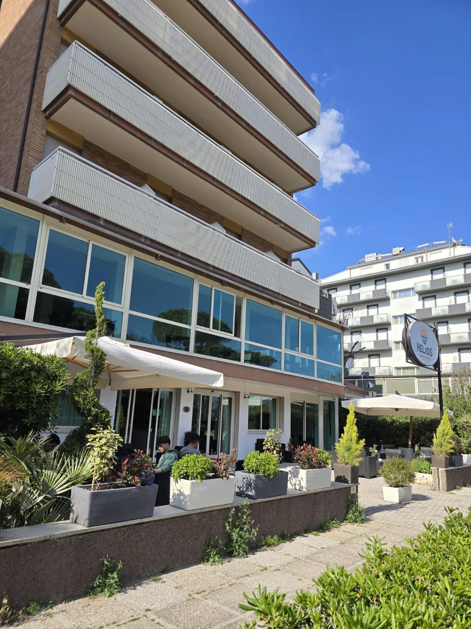 Hotel Helios Beach Milano Marittima Exterior photo