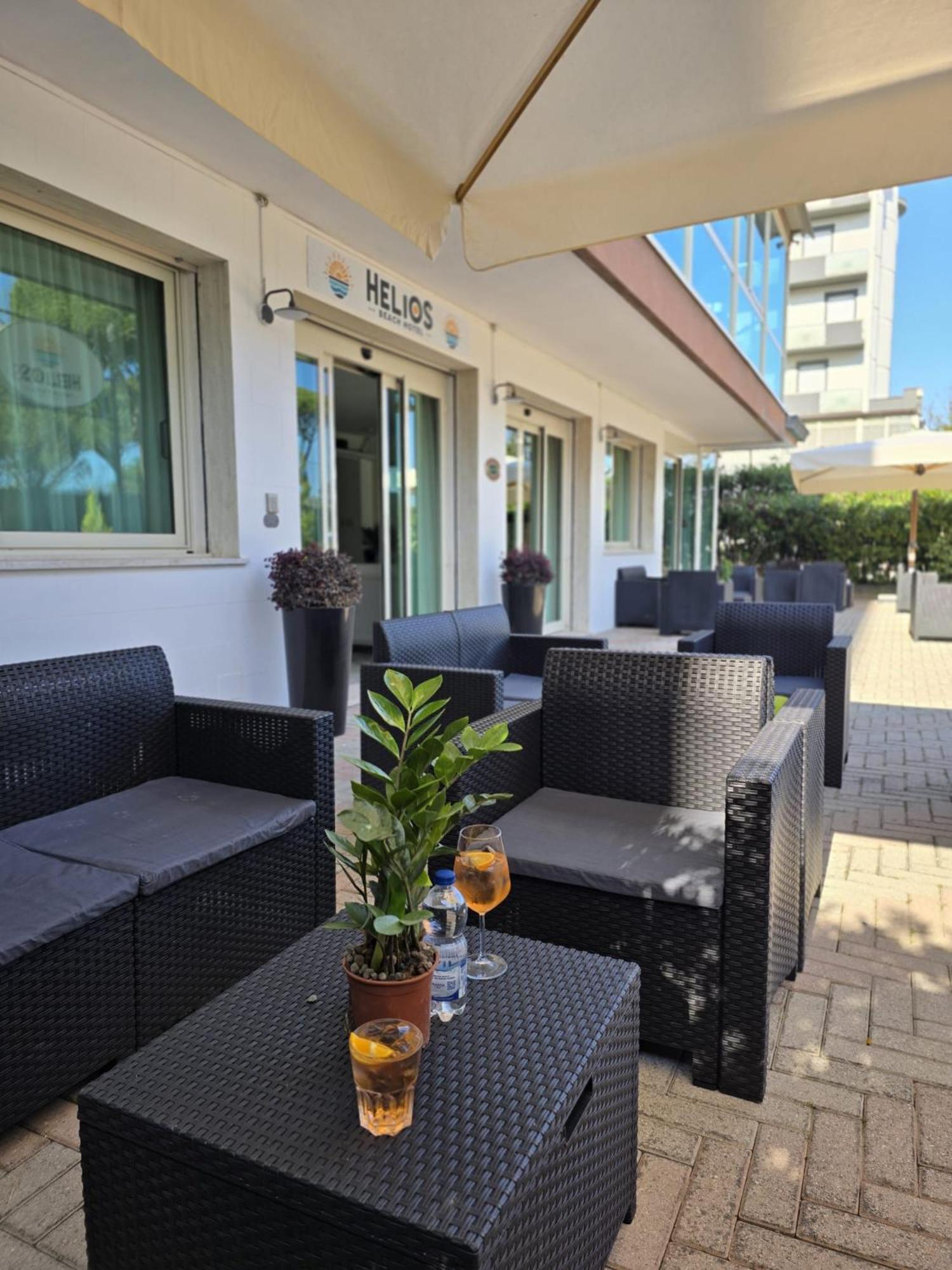 Hotel Helios Beach Milano Marittima Exterior photo