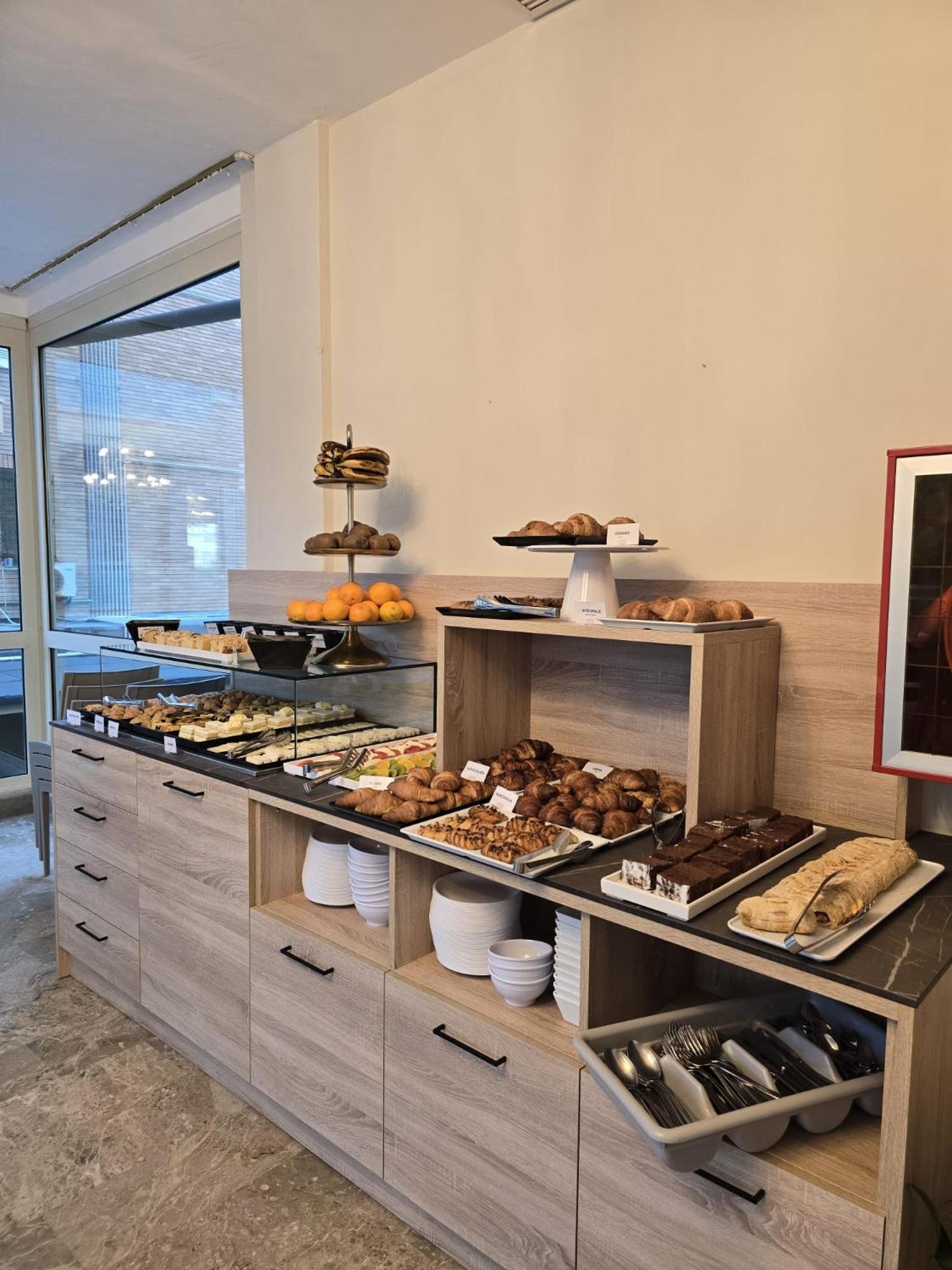 Hotel Helios Beach Milano Marittima Exterior photo